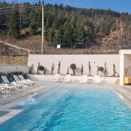 минерални и термални външен и вътрешен басейни Vimona Therma * Velingrad