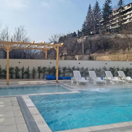 Kemping минерални и термални външен и вътрешен басейни Vimona Therma