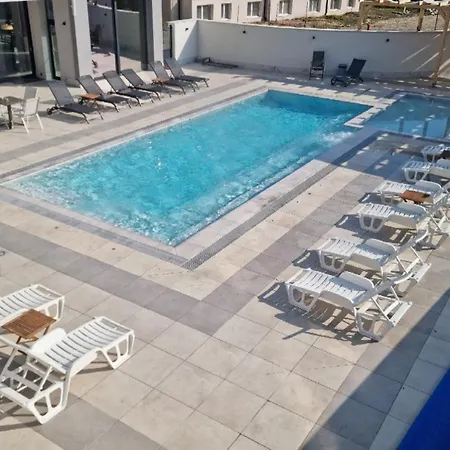 минерални и термални външен и вътрешен басейни Vimona Therma Kemping Velingrad